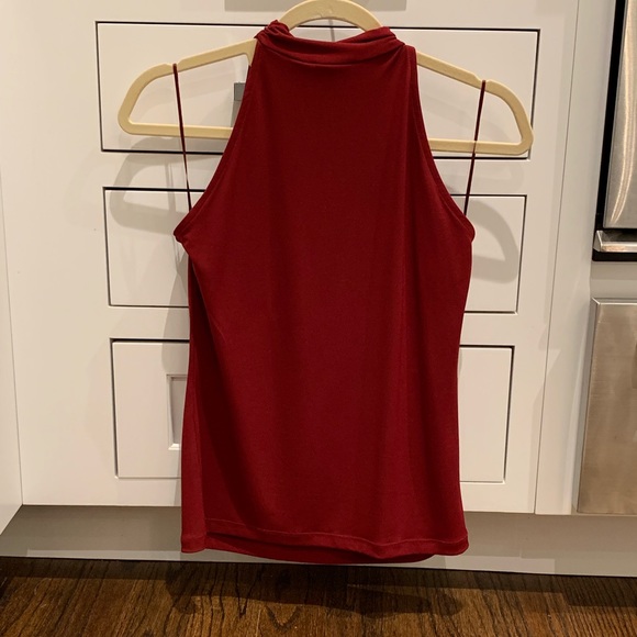 The Limited Sleeveless Shirt - Picture 2 of 2